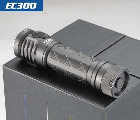 Skilhunt EC300 RGBW Multi-color 21700 Rechargeable LED flashlight - Image 6